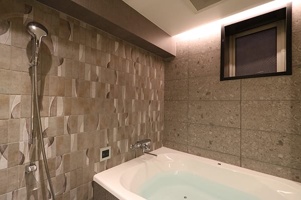 Room 102 thumbnail 4