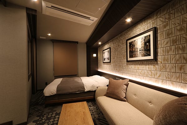 Room 105 thumbnail 2