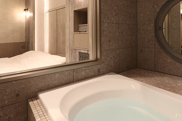 Room 205 thumbnail 4