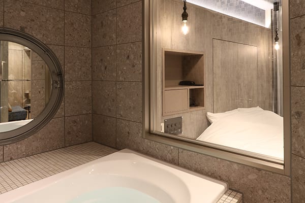 Room 206 thumbnail 4