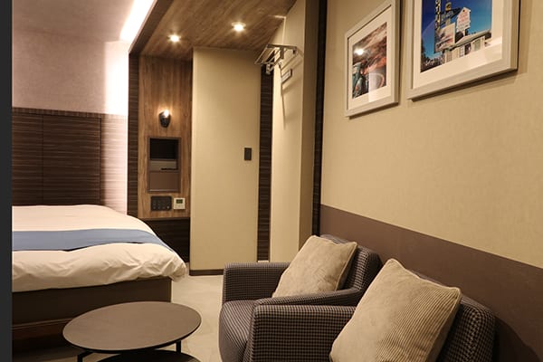 Room 217 thumbnail 2