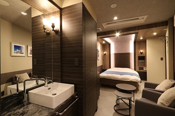 Room 217 thumbnail 3