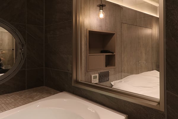 Room 218 thumbnail 4