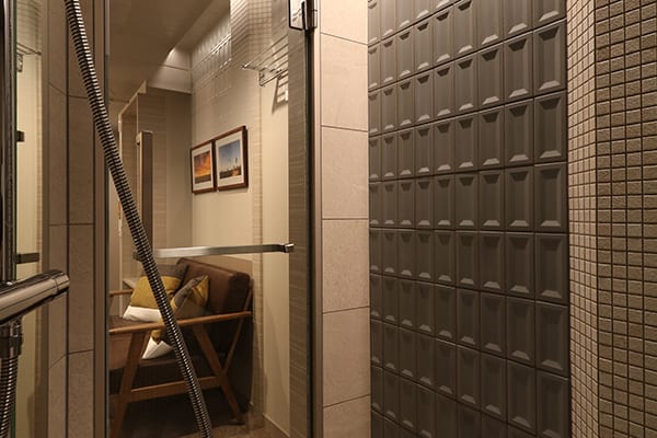 Room 221 thumbnail 4